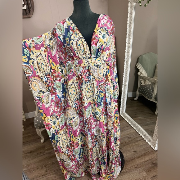 Aakaa • Kimono Style Maxi Dress - Picture 8 of 14